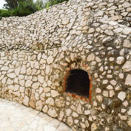 Maja Pag Town
