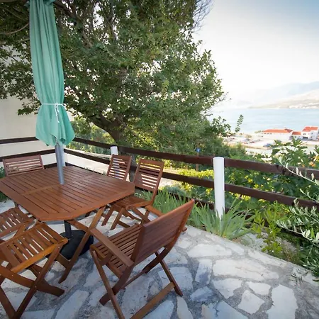 Maja Apartment *